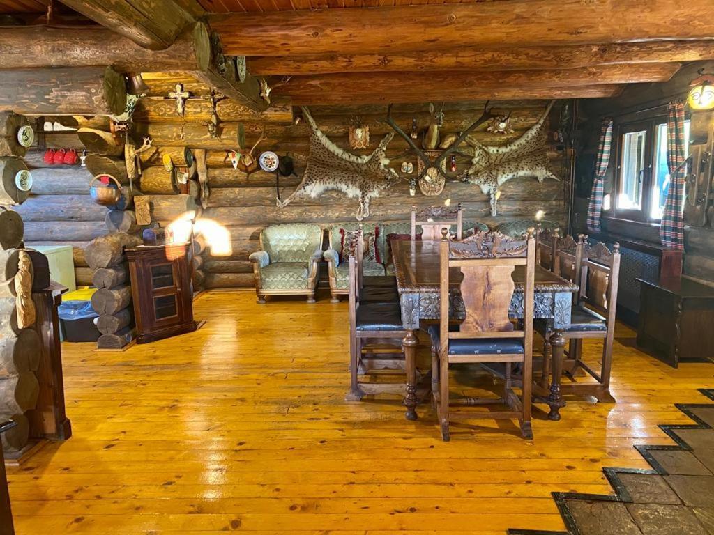 Cabana Vanatorului Rîşnov Luaran gambar